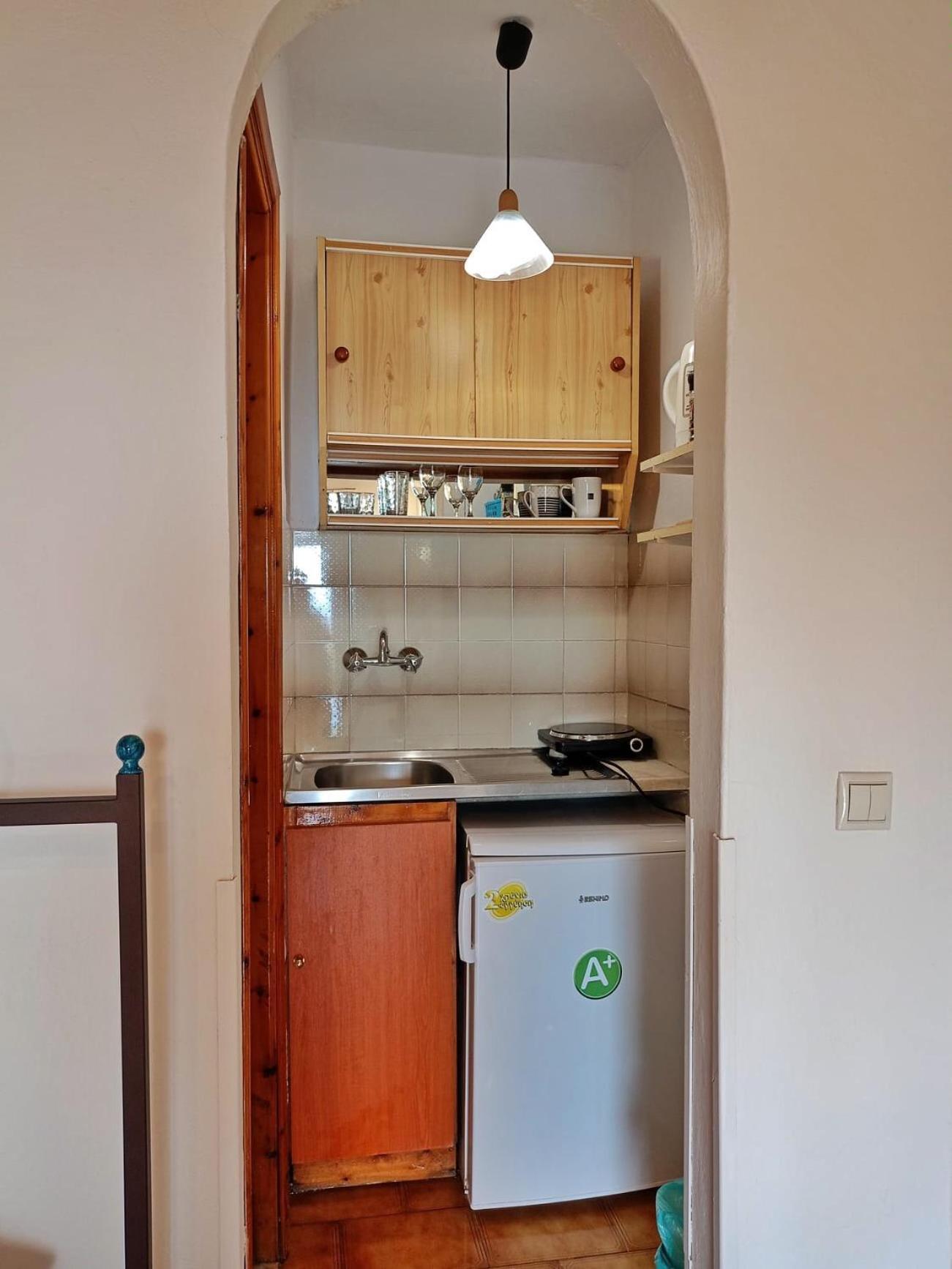 Rena Studios Apartment